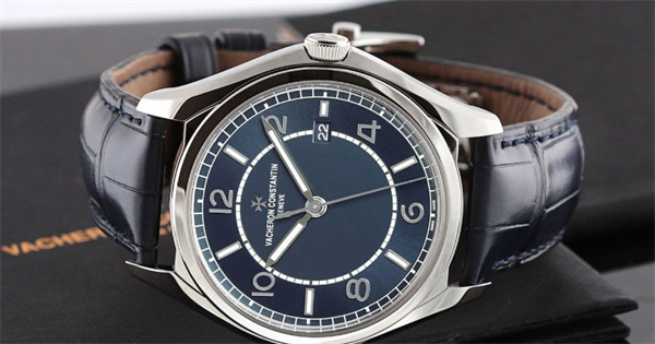 江诗丹顿手表表盘有划痕解决办法汇总(图) 江诗丹顿手表表盘有划痕解决办法汇总(图)